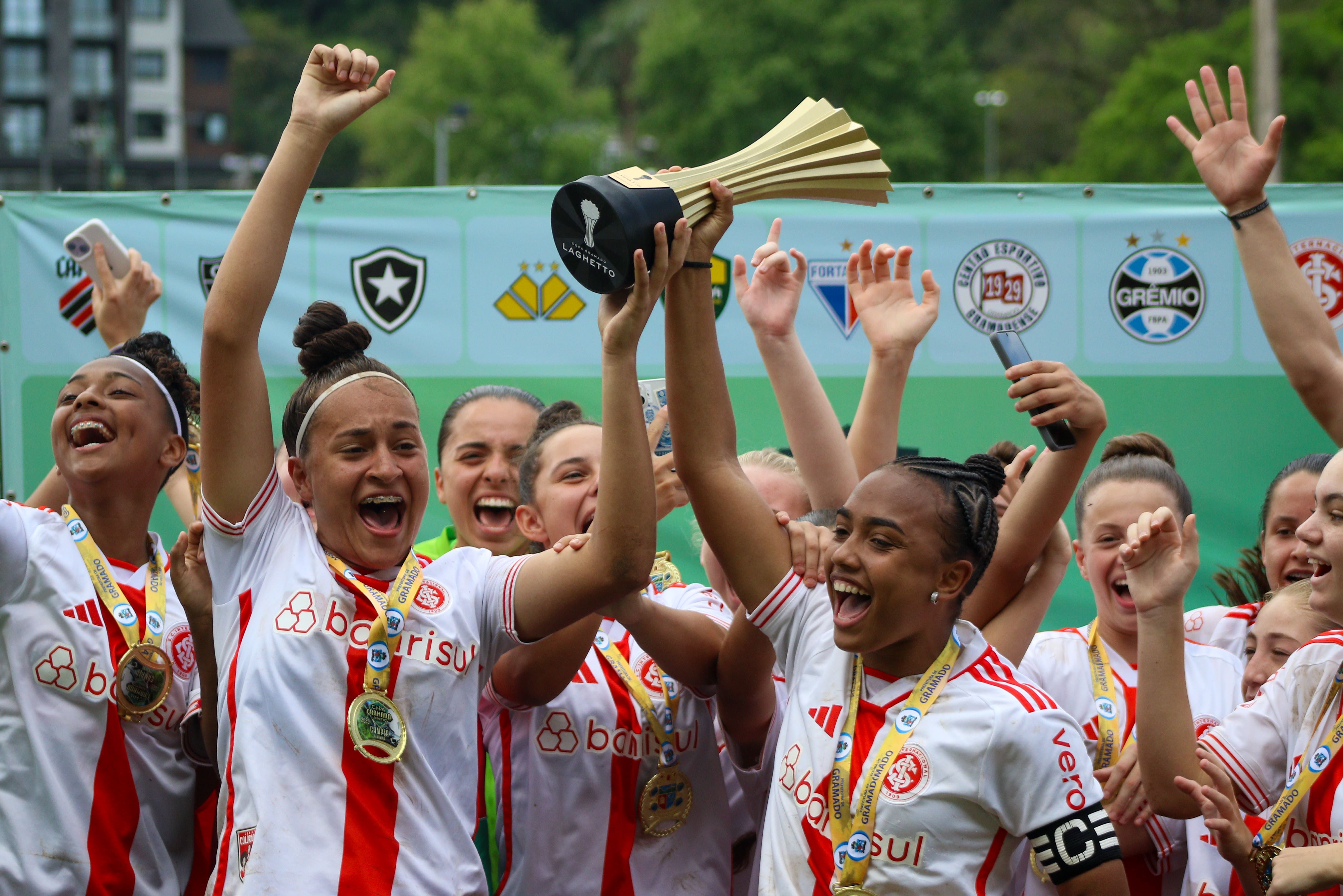 Gurias Coloradas são as primeiras campeãs da Copa Gramado Sub-16 Feminina