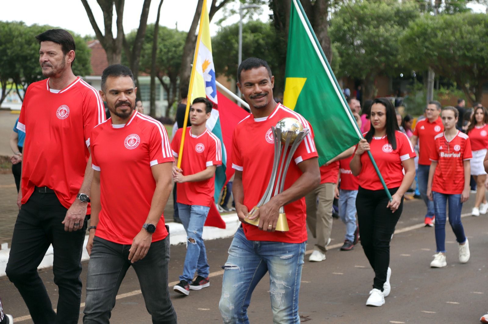 São Miguel do Iguaçu vive dia histórico de celebração e solidariedade colorada