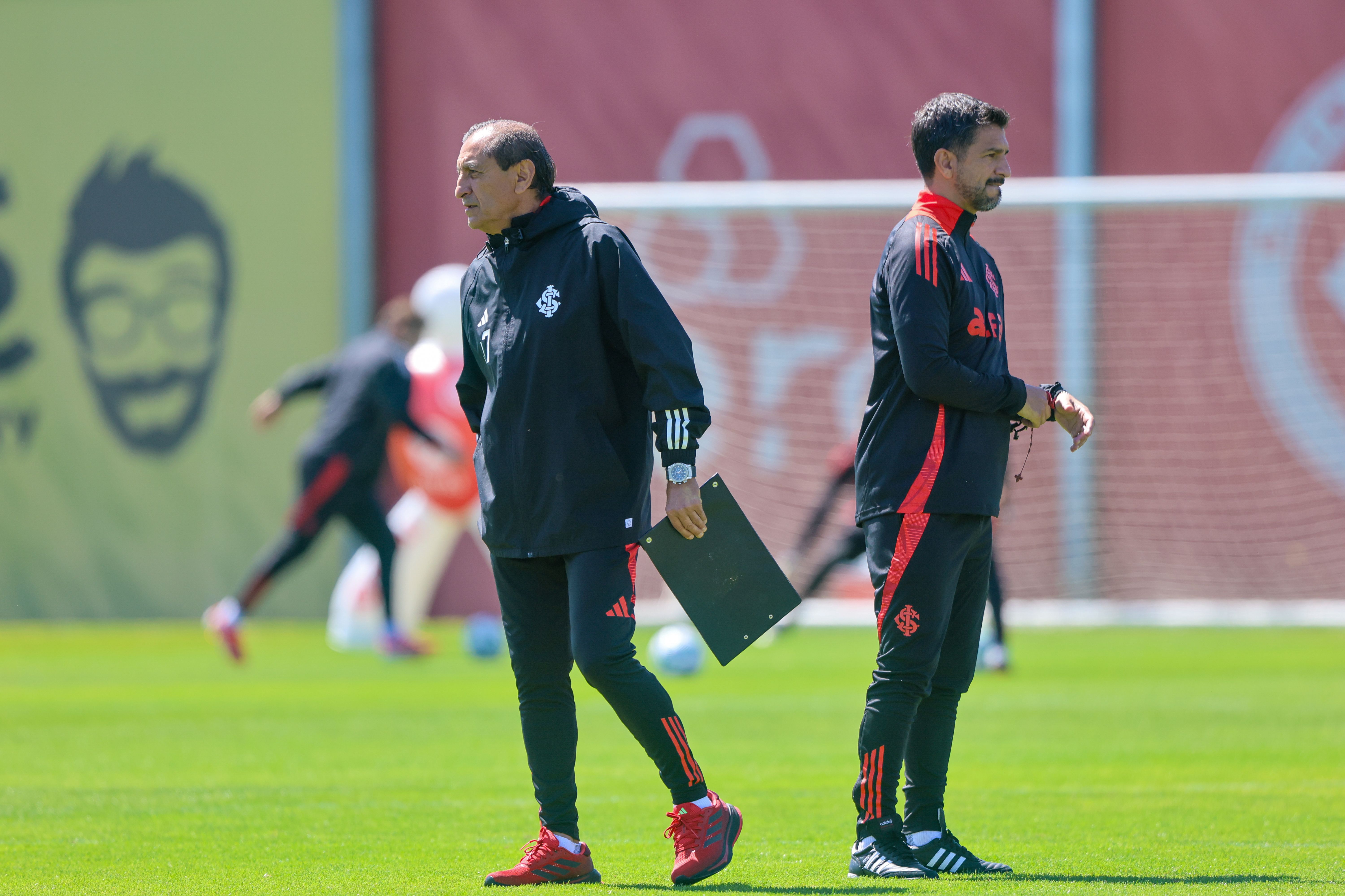 Equipe finaliza preparação para duelo no Jaconi