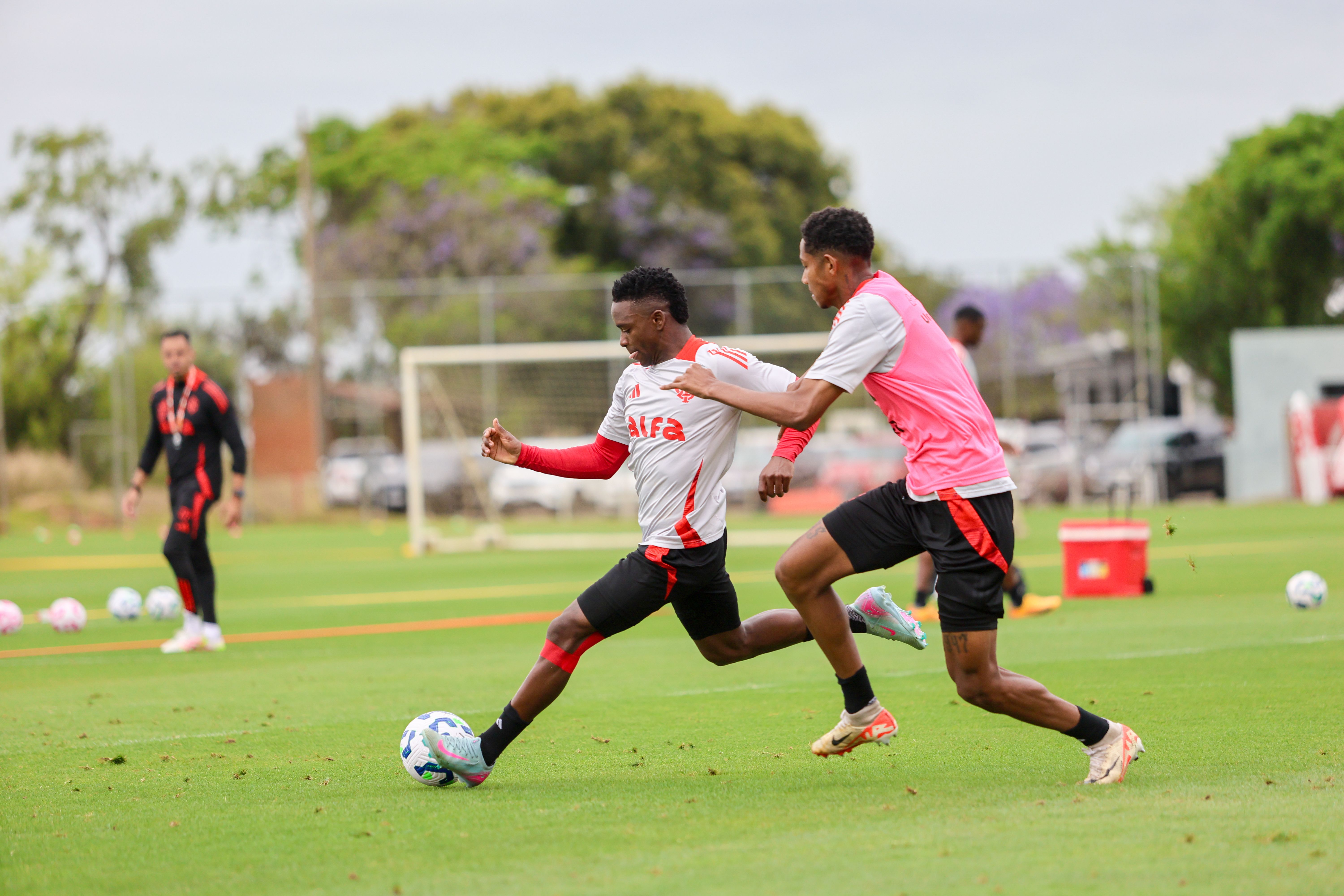 Trabalho forte para duelo em casa