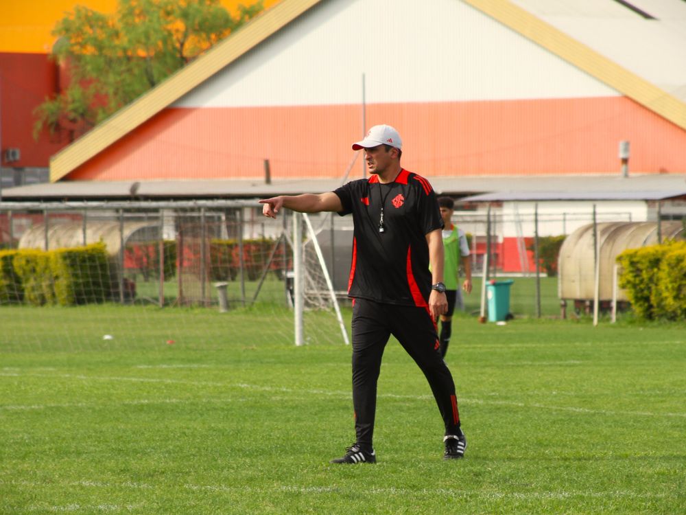 Douglas Rodrigues assume o Sub-15 do Internacional