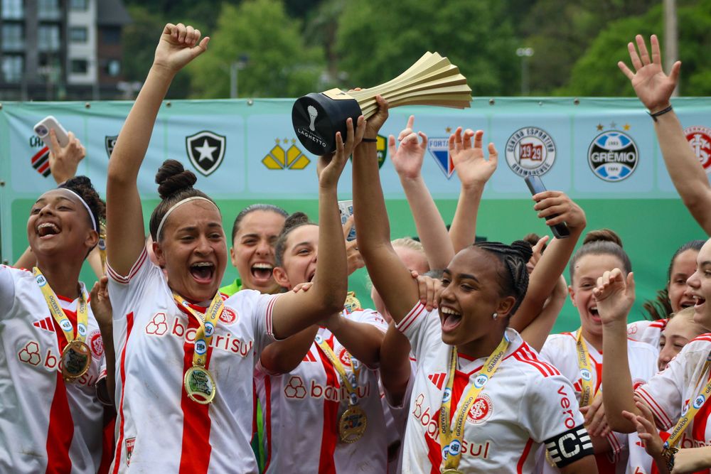 Gurias Coloradas são as primeiras campeãs da Copa Gramado Sub-16 Feminina