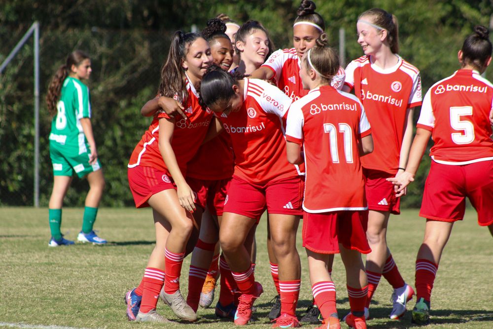 Sub-15 das Gurias vence e garante vaga na semifinal do Gauchão
