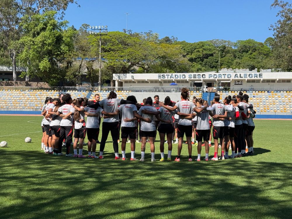 Gurias Coloradas se preparam para a semifinal