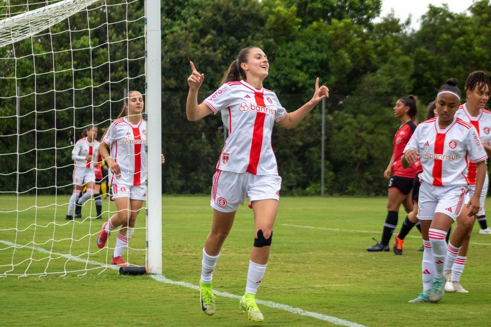 Goleada das Gurias no Gauhcão Sub-17