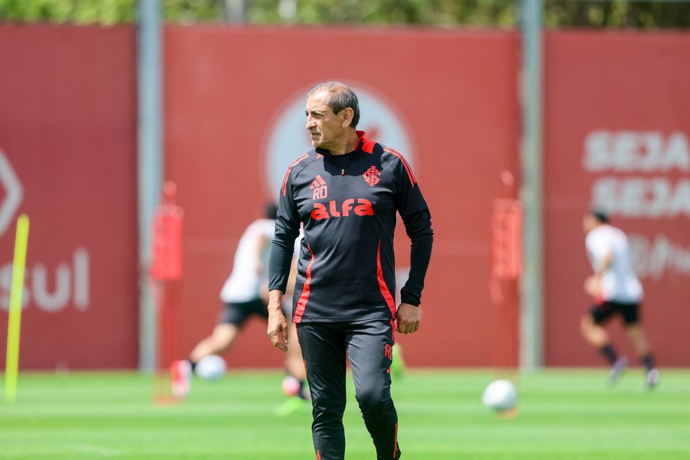 Manhã de treino após empate com Corinthians