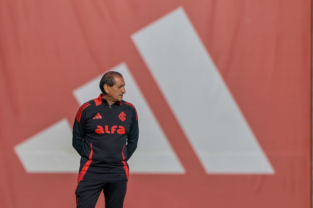 Ramón Díaz comanda primeiro treinamento