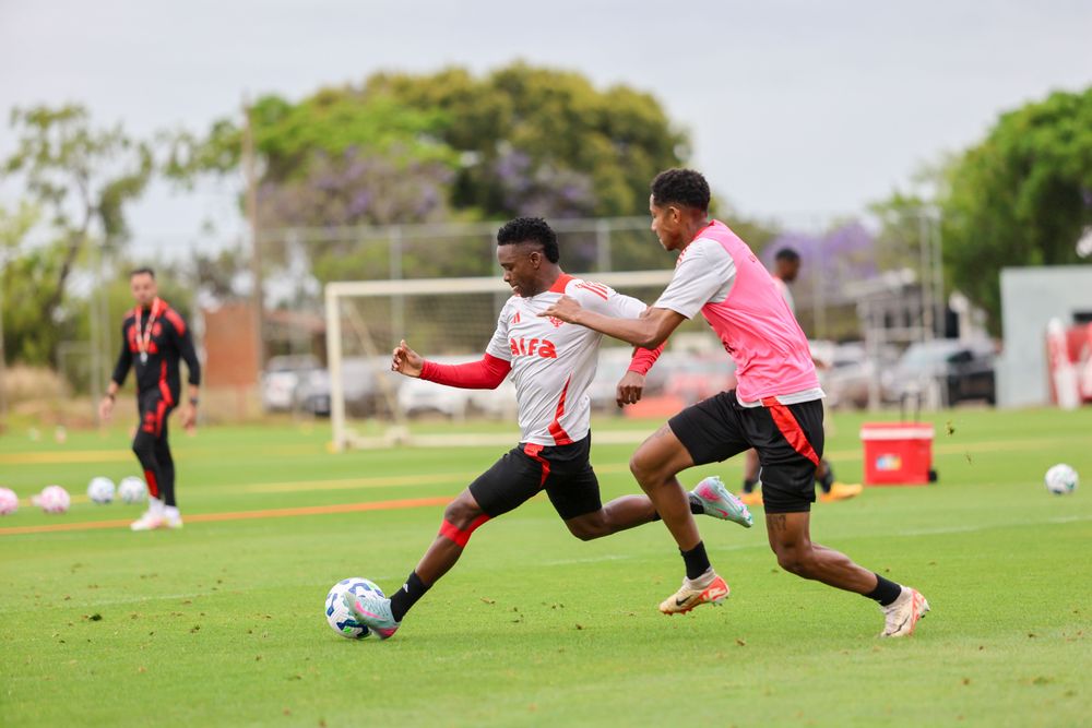 Trabalho forte para duelo em casa 