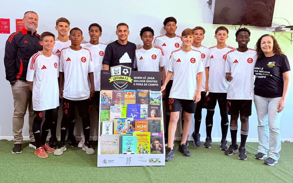 Internacional firma parceria com Projeto Leitura FC